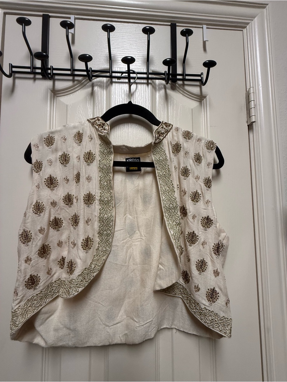 Cream Embroidered Sleeveless Jacket